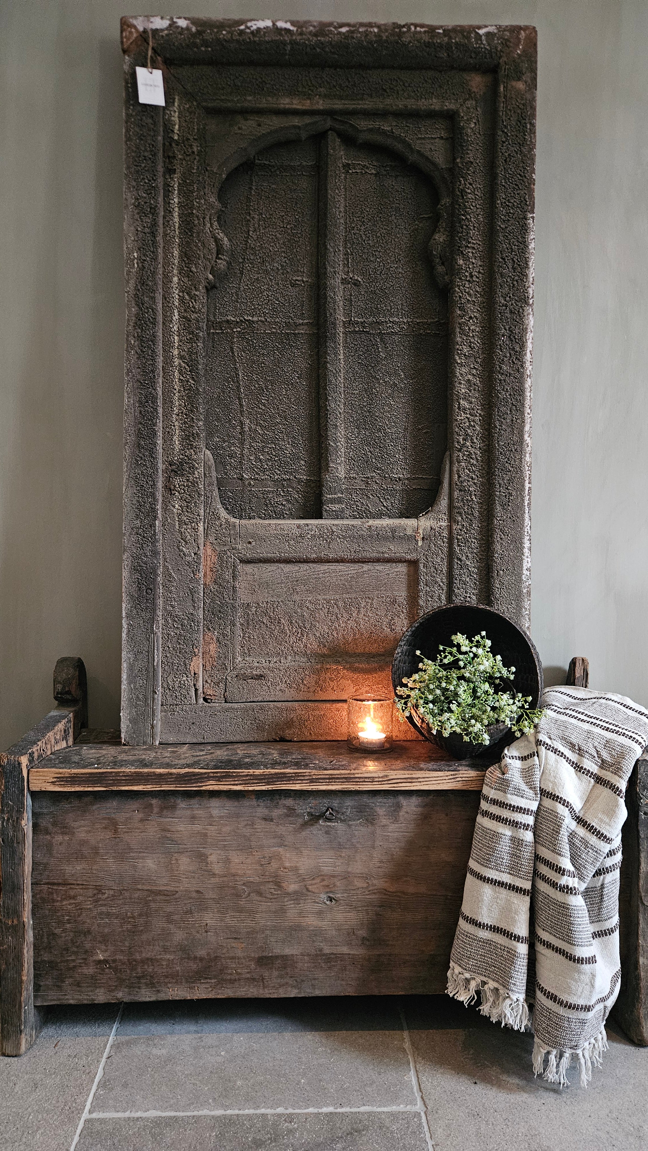 Indiase deur met donker patina