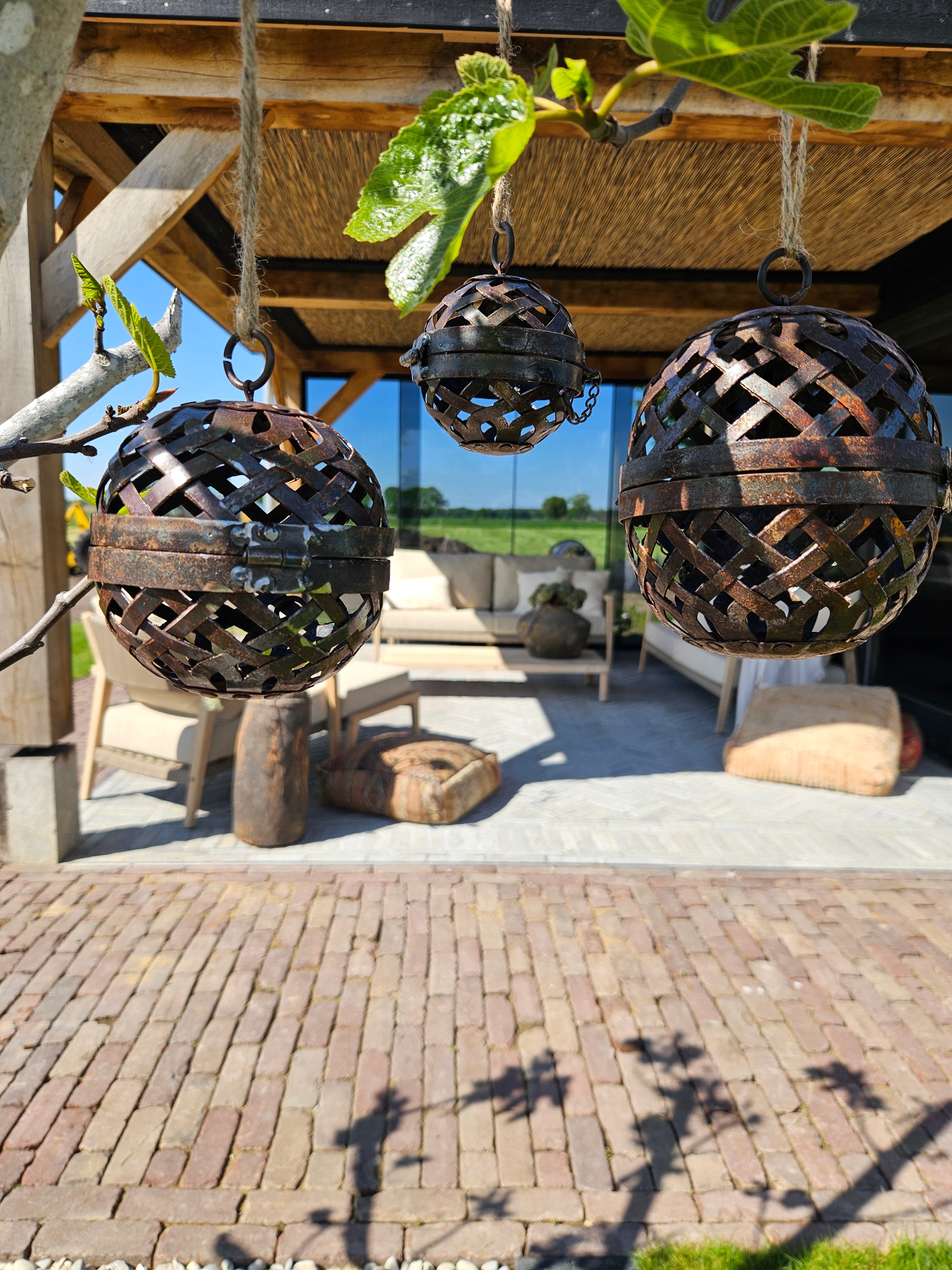 Metalen roestballen