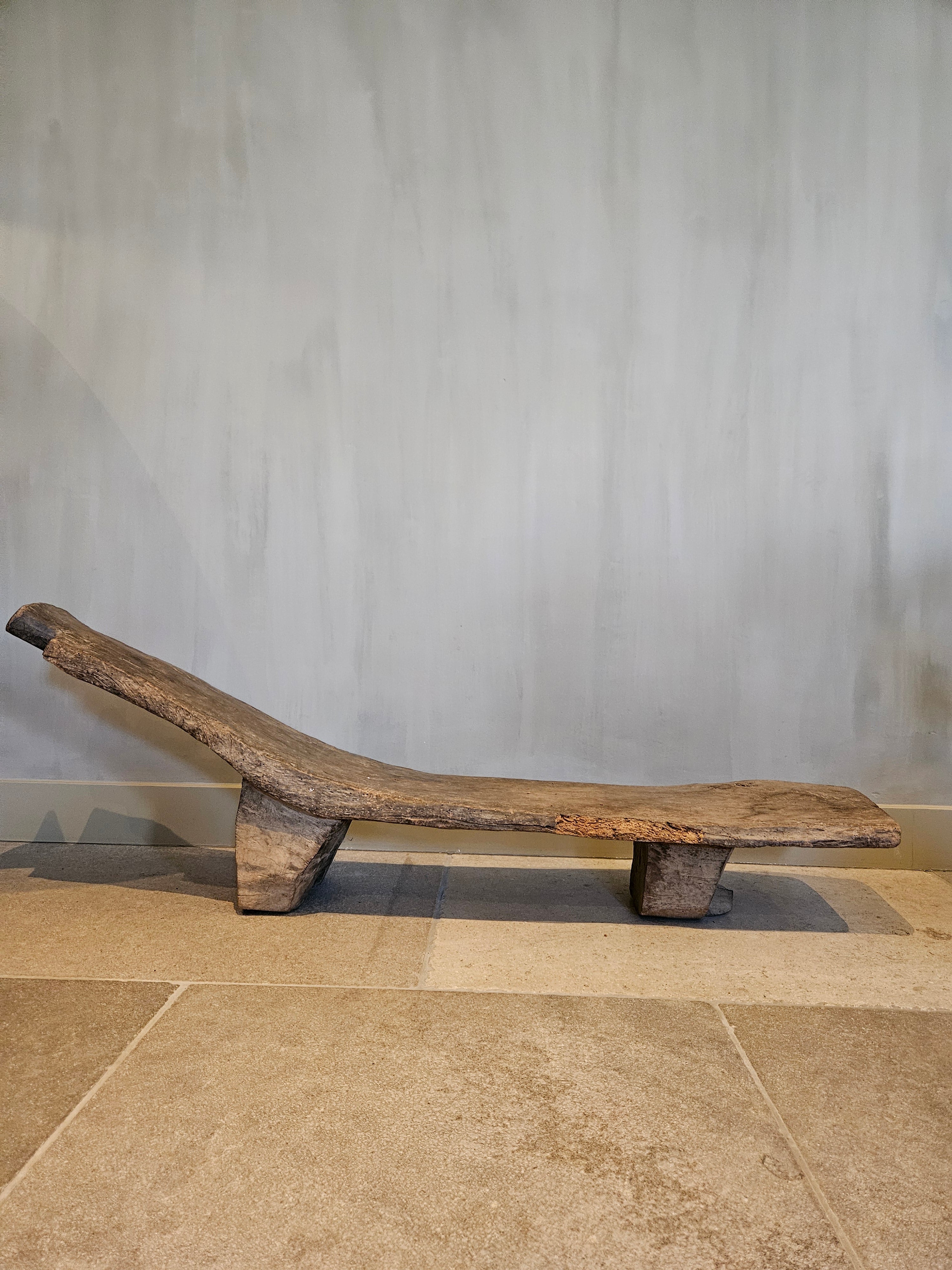 Antiek bankje massief hout