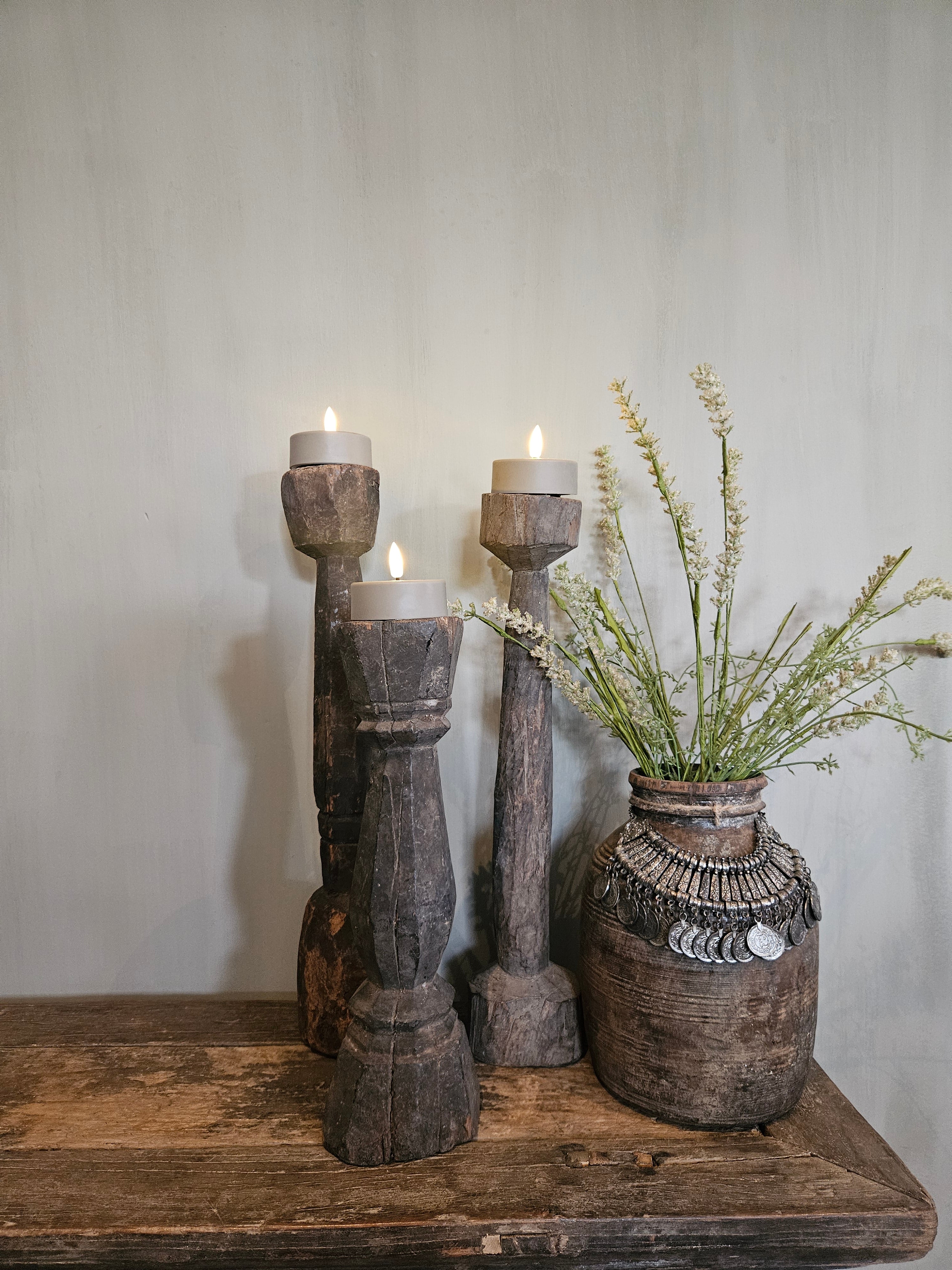 Kandelaar Naga hout