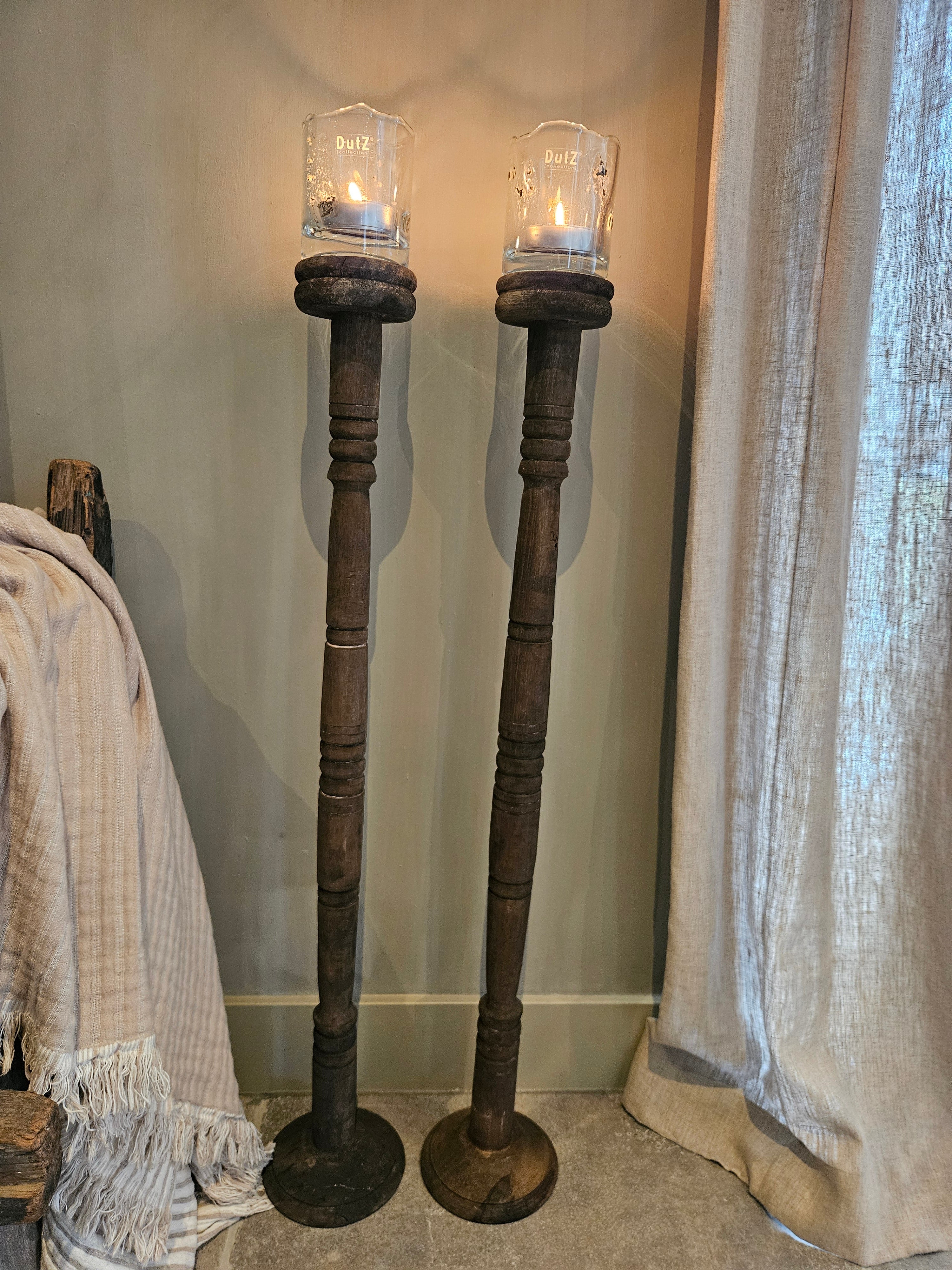 Landelijk houten kandelaar