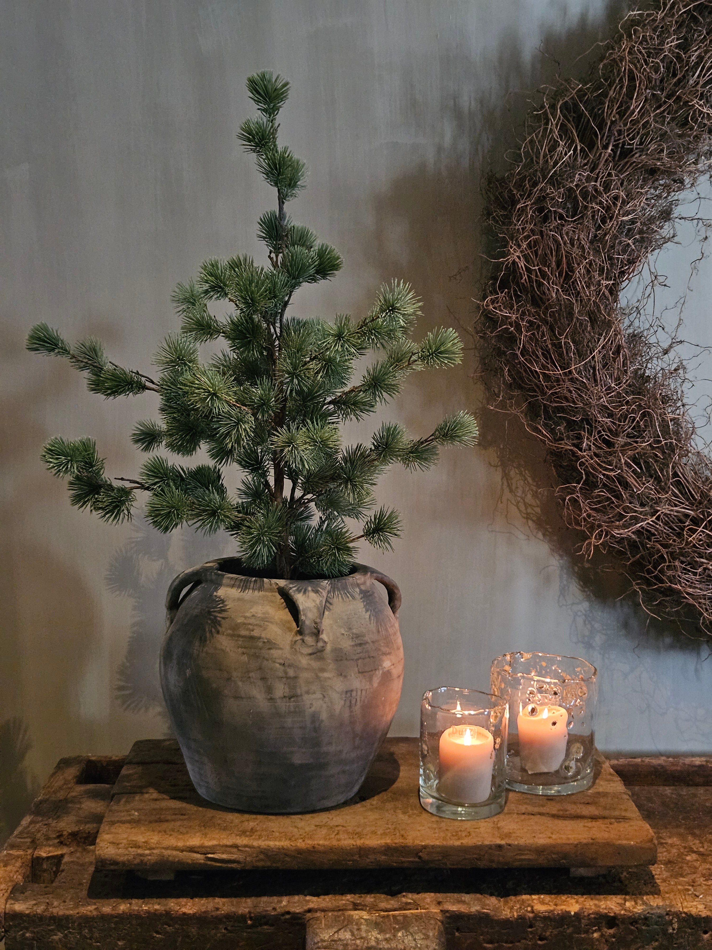grijs groene kunstboom voor kerst