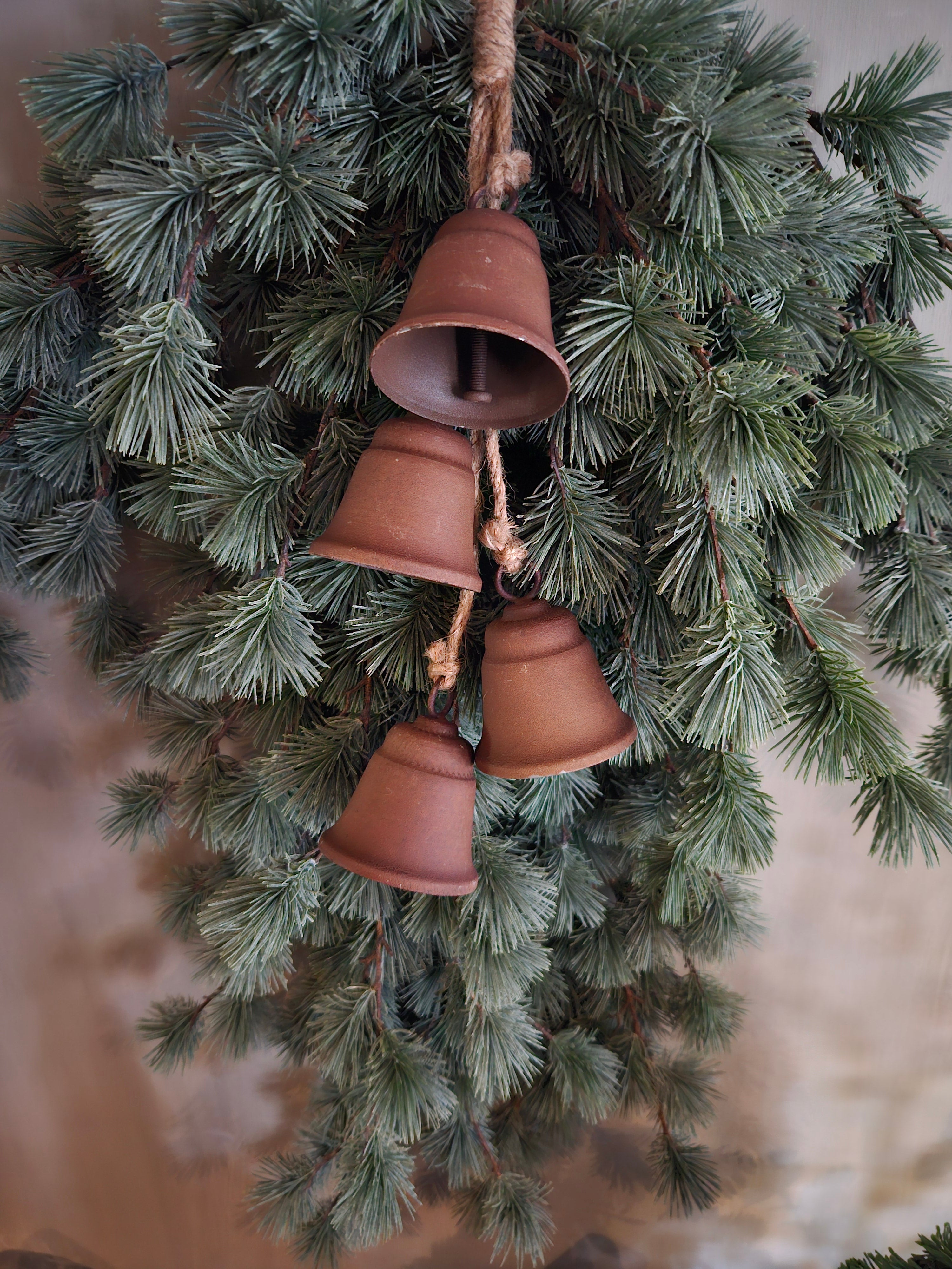 Roestkleurige kerstdecoratie