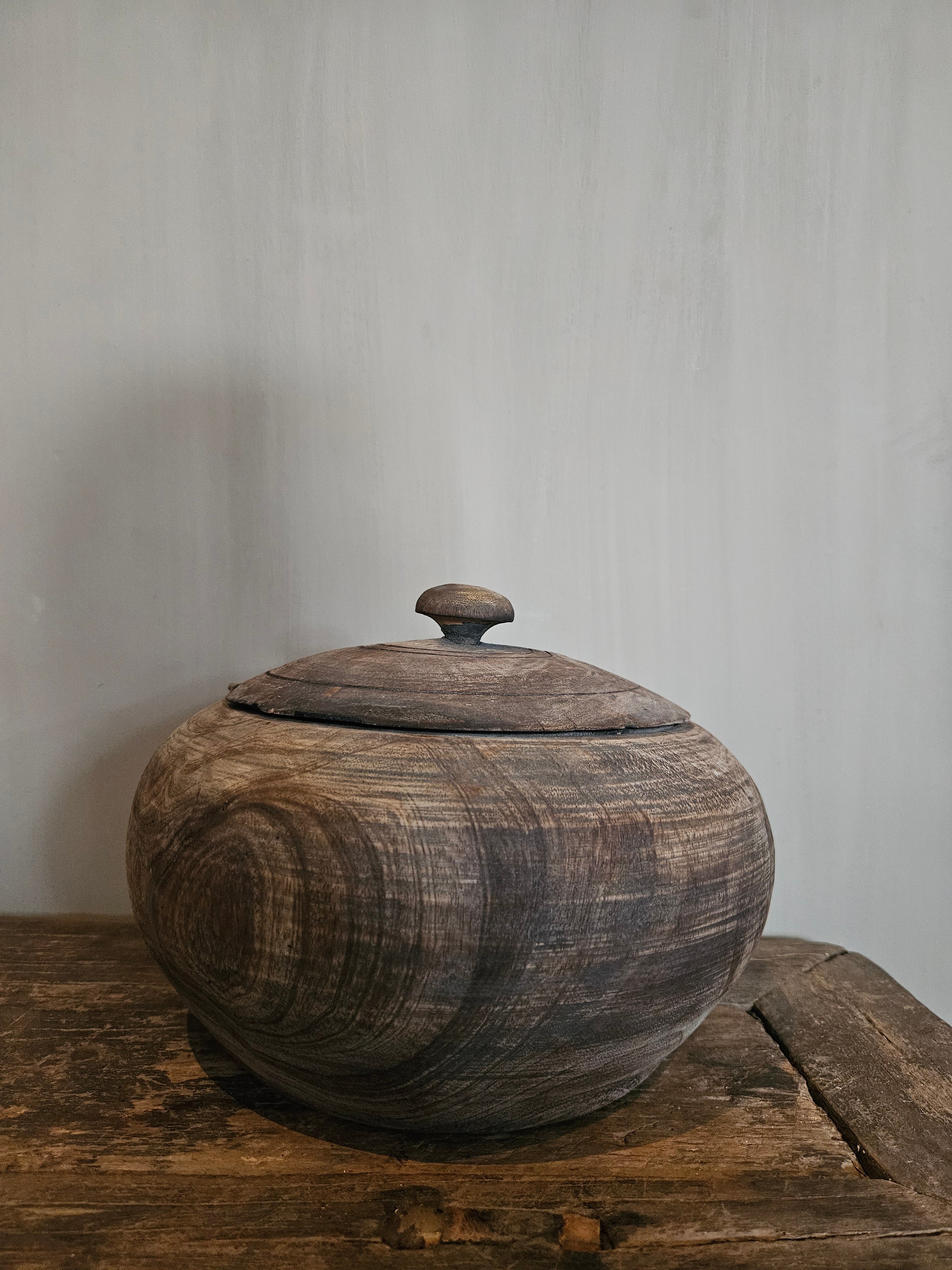 Houten voorraadpot rond