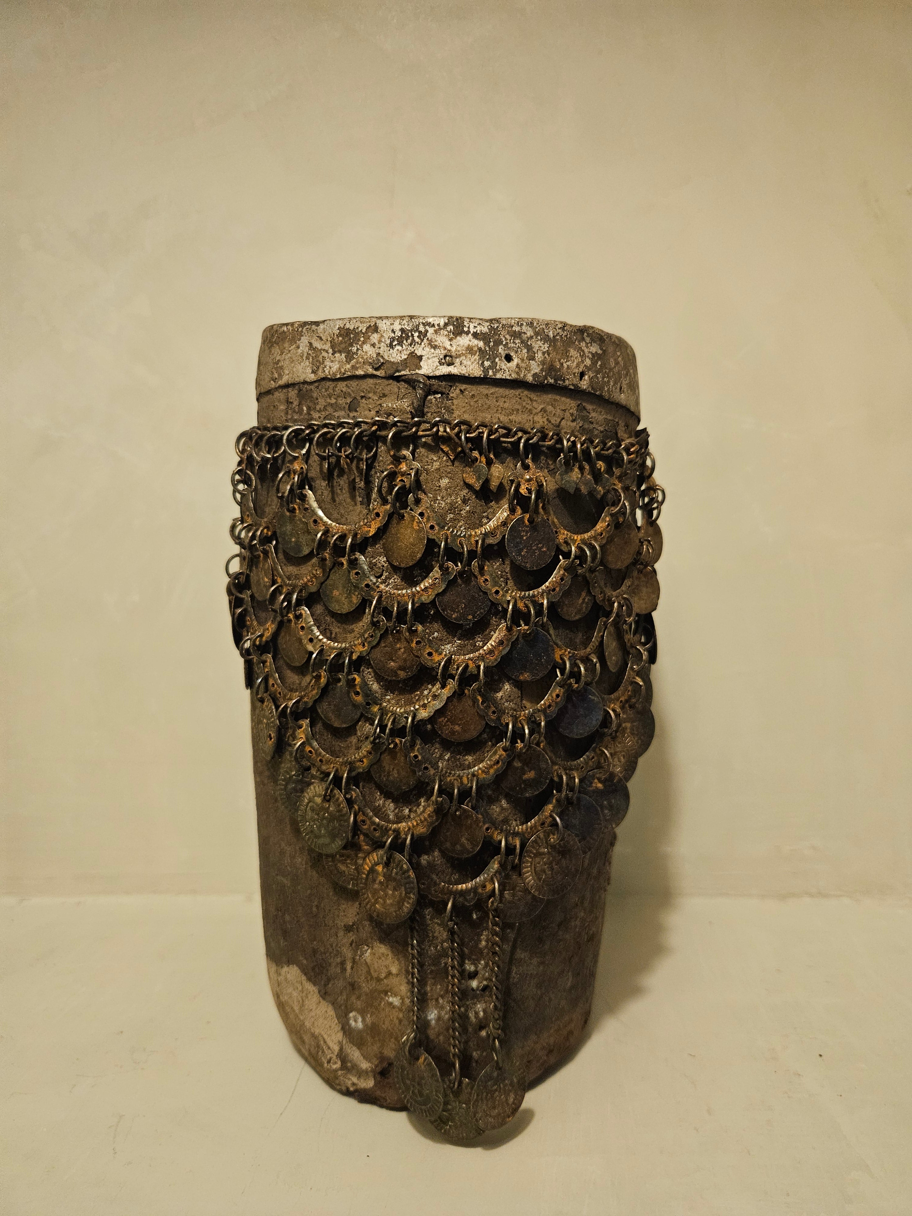 Nepalese pot met ketting